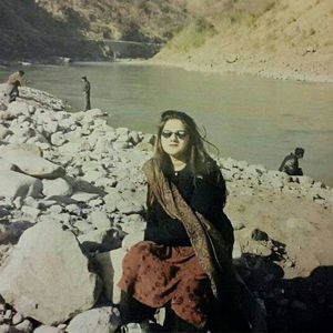 Meet your Posher, Farnaz